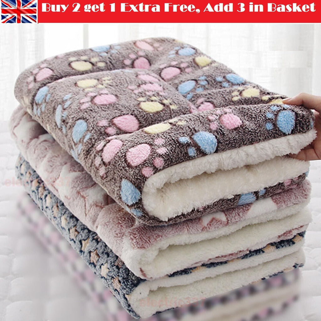 Cozy Thermal Fleece Pet Blanket - Soft & Warm Bed for Cats and Dogs