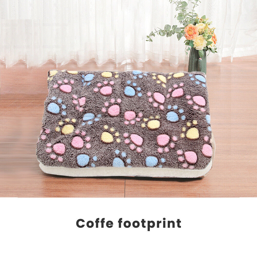 Cozy Thermal Fleece Pet Blanket - Soft & Warm Bed for Cats and Dogs