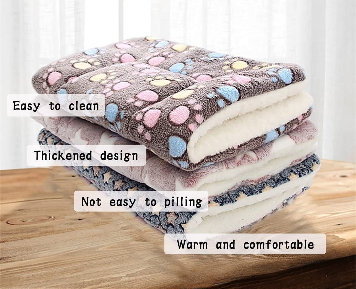 Cozy Thermal Fleece Pet Blanket - Soft & Warm Bed for Cats and Dogs