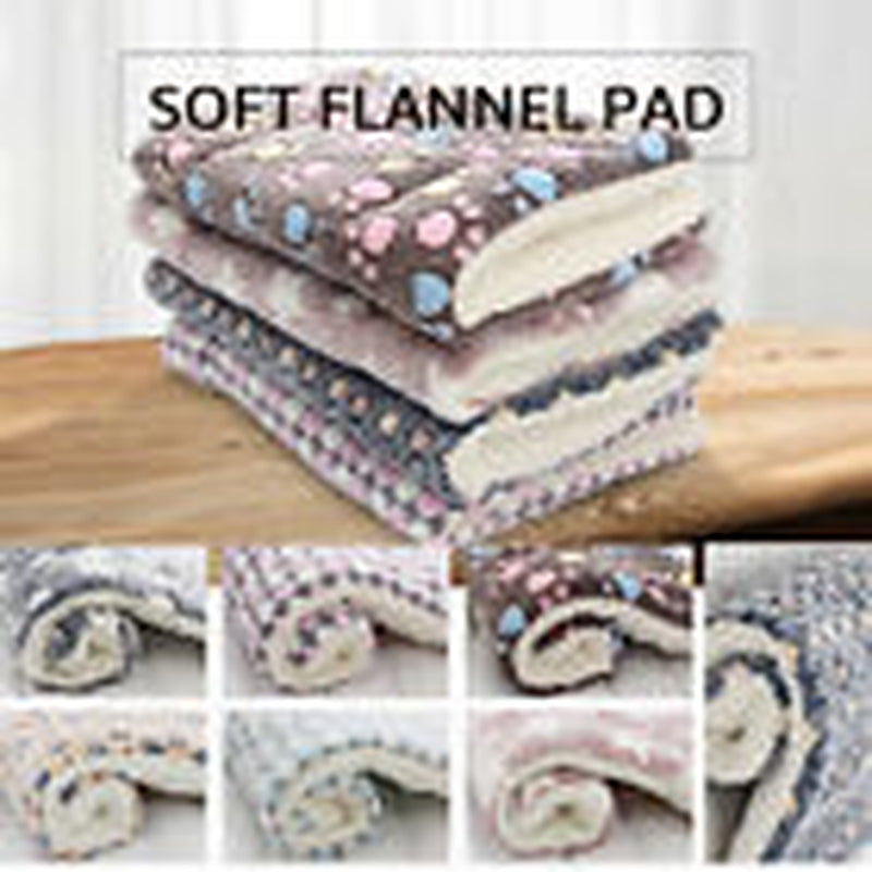 Cozy Thermal Fleece Pet Blanket - Soft & Warm Bed for Cats and Dogs