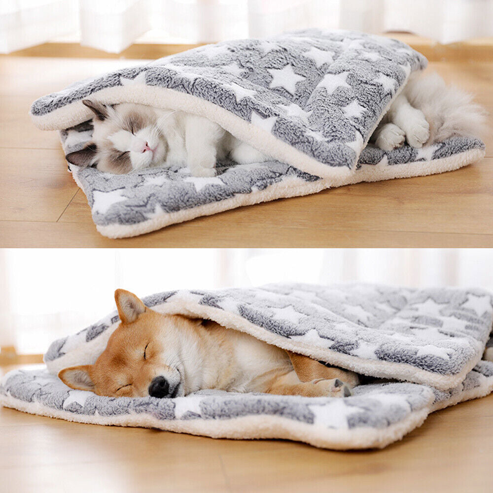 Cozy Thermal Fleece Pet Blanket - Soft & Warm Bed for Cats and Dogs